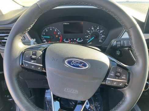 Used 2022 Ford Escape SEL image 15