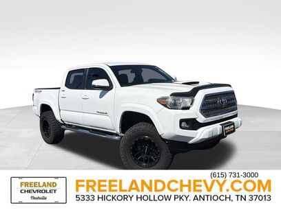 Used 2017 Toyota Tacoma TRD Sport w/ Tow Package (A/T)
