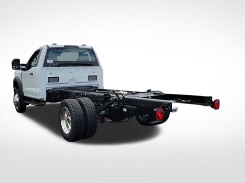 New 2026 Ford F550 4x4 Regular Cab Super Duty image 4