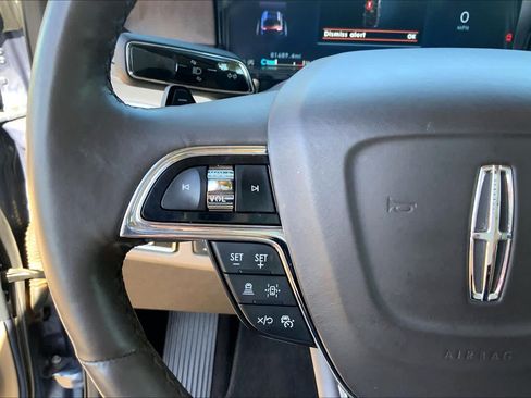 Used 2023 Lincoln Navigator 4WD image 24