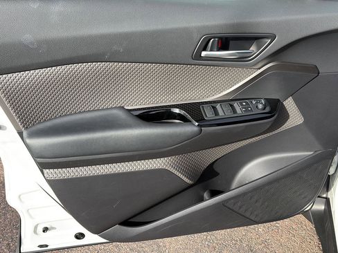 Used 2021 Toyota C-HR Limited image 8