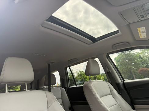 Used 2017 Honda Pilot EX-L image 29