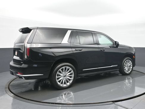 Used 2023 Cadillac Escalade Premium Luxury AWD/4WD image 3