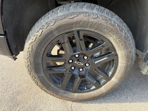 Used 2025 Chevrolet Silverado 1500 LT Trail Boss w/ Convenience Package II AWD/4WD image 10