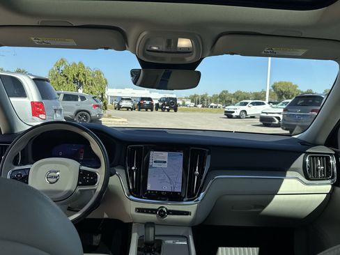 Used 2023 Volvo S60 B5 Plus w/ Climate Package image 21