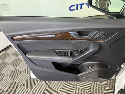 Used 2019 Audi Q5 Premium Plus image 22