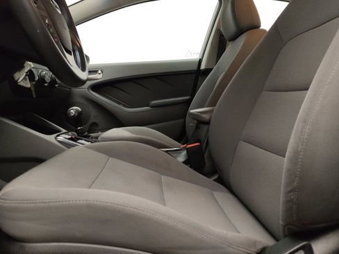 Used 2017 Kia Forte LX FWD image 17