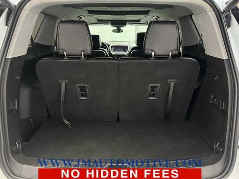 Used 2020 GMC Acadia SLT w/ Driver Alert Package II image 18