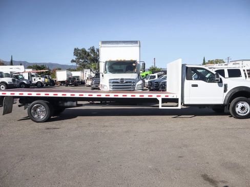Used 2020 Ford F550 2WD Regular Cab Super Duty image 9