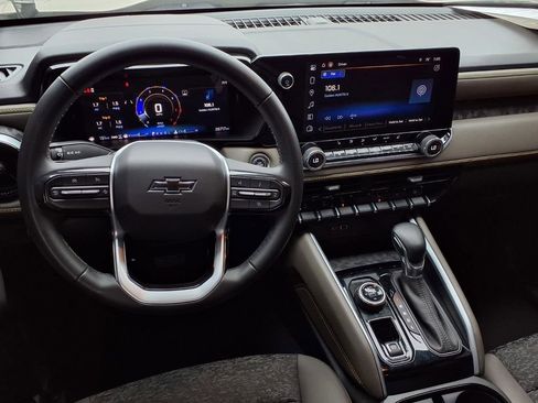 Used 2024 Chevrolet Colorado ZR2 w/ Technology Package image 13