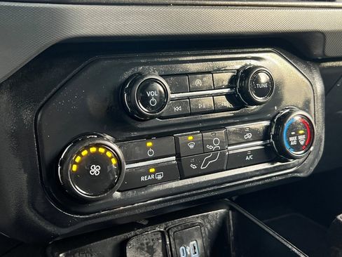 Used 2022 Ford Bronco 2-Door image 22