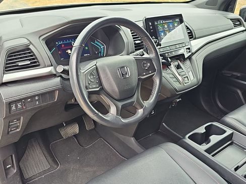 Used 2023 Honda Odyssey Sport image 16