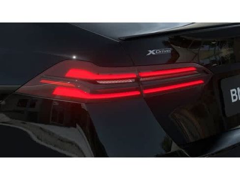 New 2026 BMW 550e xDrive image 8