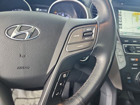 Used 2017 Hyundai Santa Fe Sport FWD image 29