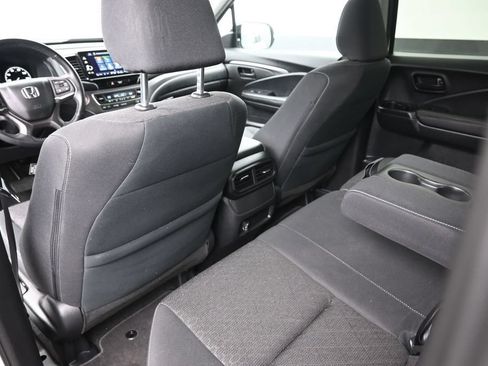 Used 2025 Honda Ridgeline Sport image 25
