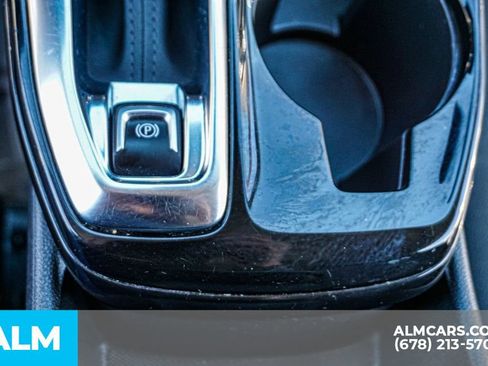 Used 2025 Chevrolet Trax LT FWD image 42