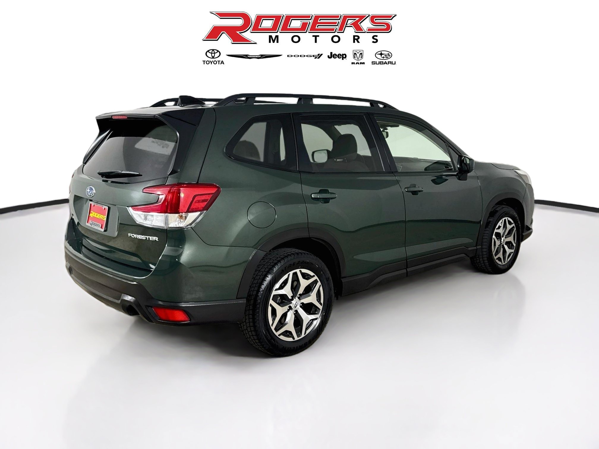 Certified 2024 Subaru Forester Premium AWD/4WD image 8
