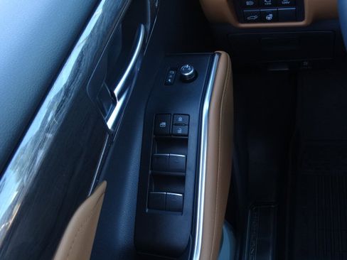 New 2026 Toyota Highlander Platinum image 29