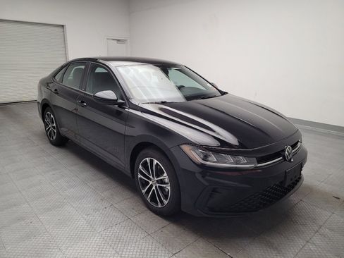 Used 2025 Volkswagen Jetta Sport FWD image 13