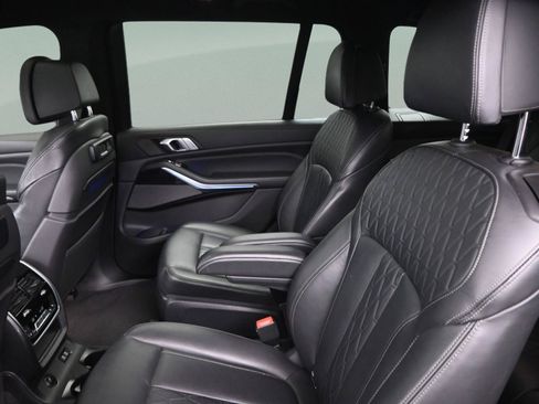 Used 2019 BMW X7 xDrive50i w/ M Sport Package AWD/4WD image 33