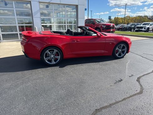 Used 2017 Chevrolet Camaro SS image 16