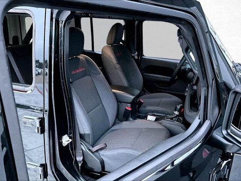 Used 2024 Jeep Wrangler Unlimited Rubicon AWD/4WD image 30