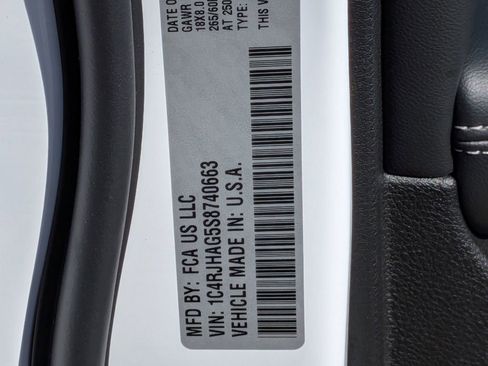 New 2025 Jeep Grand Cherokee Altitude image 36