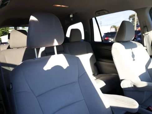 Used 2019 Honda Pilot LX image 29