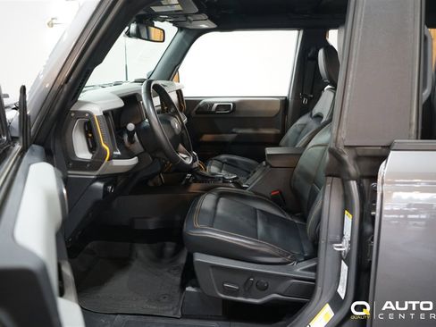 Used 2023 Ford Bronco Badlands image 14