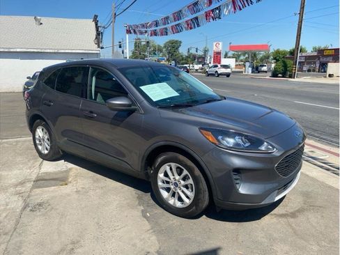 Used 2021 Ford Escape SE FWD image 8