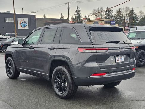 New 2026 Jeep Grand Cherokee Altitude image 6