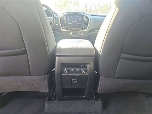 Certified 2020 Chevrolet Traverse LT w/ Driver Confidence II Package image 21