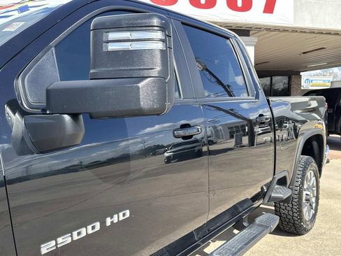 Used 2023 Chevrolet Silverado 2500 LT w/ Convenience Package image 6