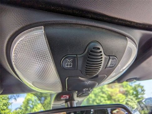 Used 2011 Mercedes-Benz SL 550 image 14