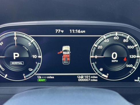 New 2025 Mitsubishi Outlander SE image 19