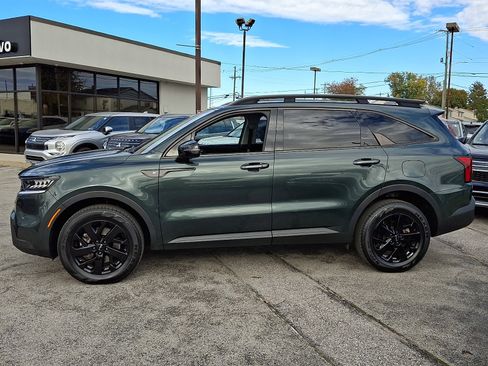 Used 2023 Kia Sorento S w/ Panoramic Sunroof Package image 4