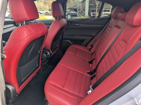 Used 2023 Alfa Romeo Stelvio Sprint image 14