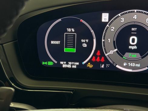 Certified 2025 Porsche Cayenne Turbo AWD/4WD image 22