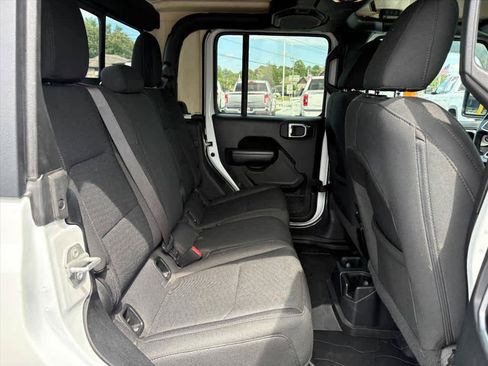 Used 2020 Jeep Gladiator Sport w/ Quick Order Package 24S AWD/4WD image 8