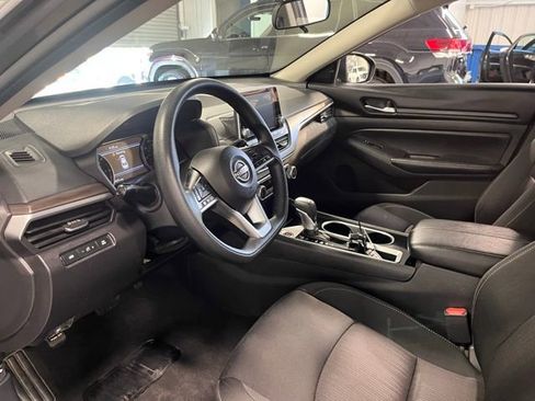 Used 2024 Nissan Altima 2.5 SV image 22
