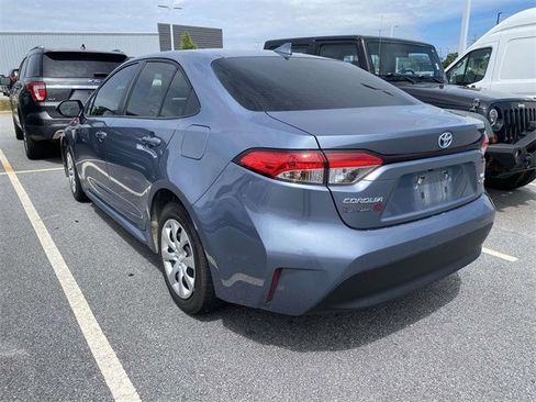 Used 2025 Toyota Corolla LE FWD image 5