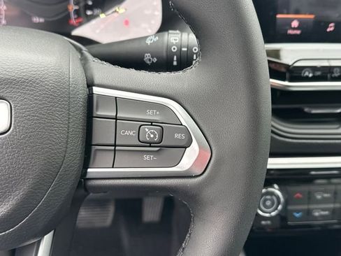 New 2026 Jeep Compass Latitude image 20