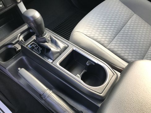 Certified 2023 Toyota Tacoma SR AWD/4WD image 21