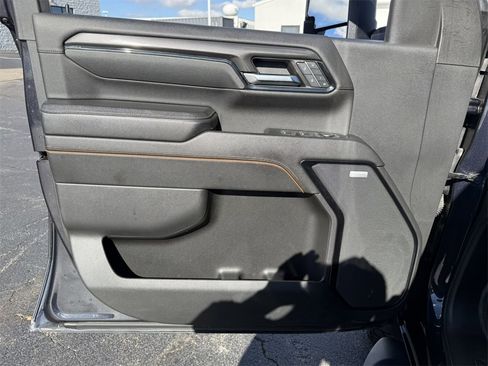 Used 2024 GMC Sierra 2500 AT4 w/ AT4 Preferred Package image 14