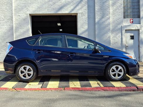 Used 2013 Toyota Prius Three FWD image 7