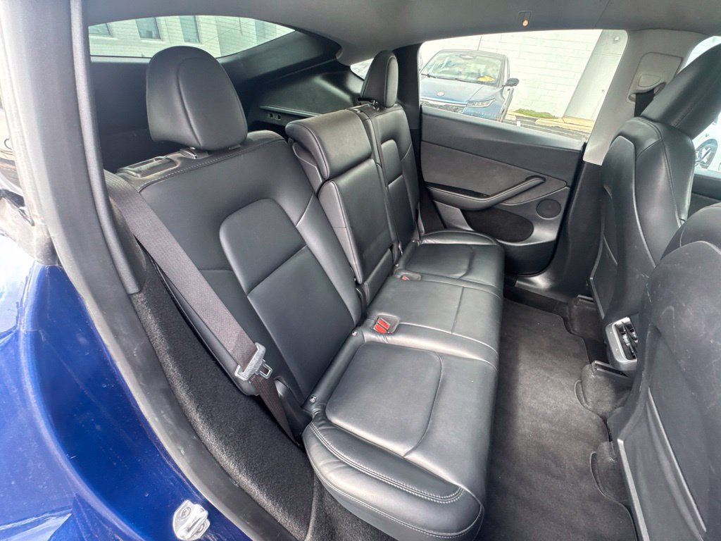 Used 2024 Tesla Model Y Long Range AWD/4WD image 22