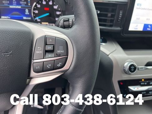 Used 2022 Ford Explorer XLT w/ Equipment Group 202A image 19