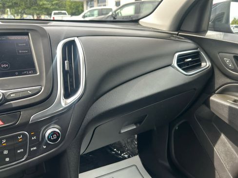 Used 2021 Chevrolet Equinox LT image 15