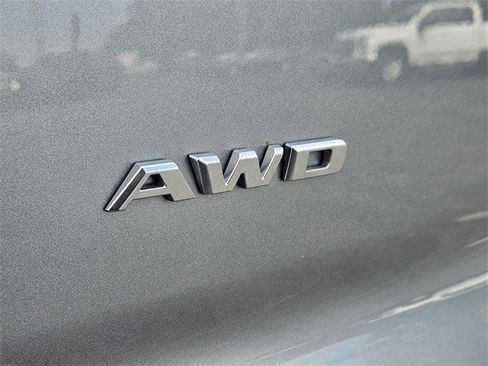 Certified 2025 Cadillac XT4 Premium Luxury image 16