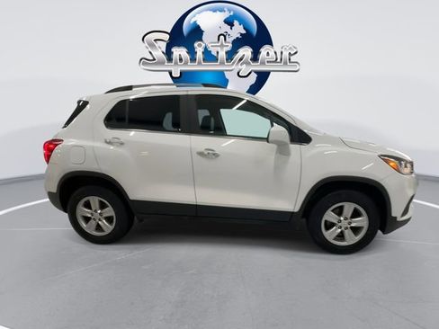 Used 2019 Chevrolet Trax LT w/ LT Convenience Package image 10